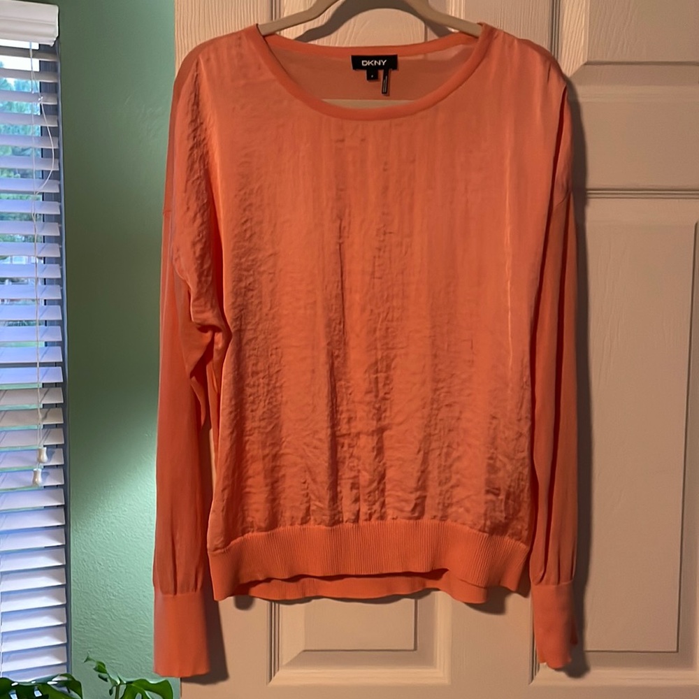 DKNY top
